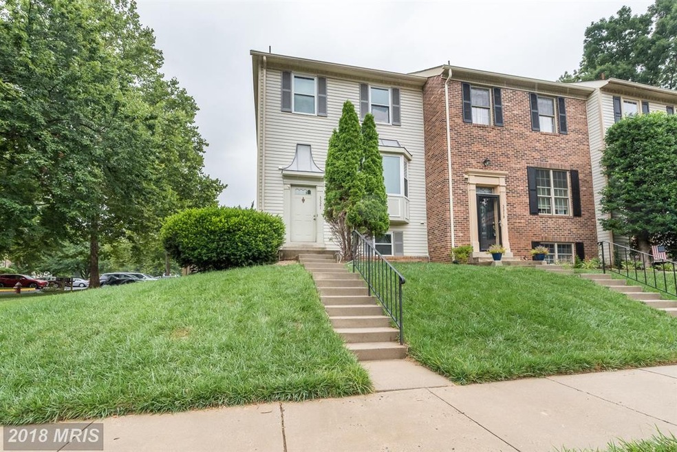 3321 Stone Heather Ct, Herndon, VA 20171 - photo 1