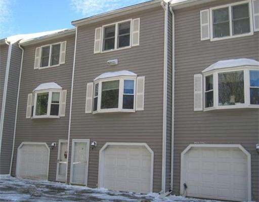 85 Tennis Plaza Rd unit 10, Dracut, MA 01826 - photo 1