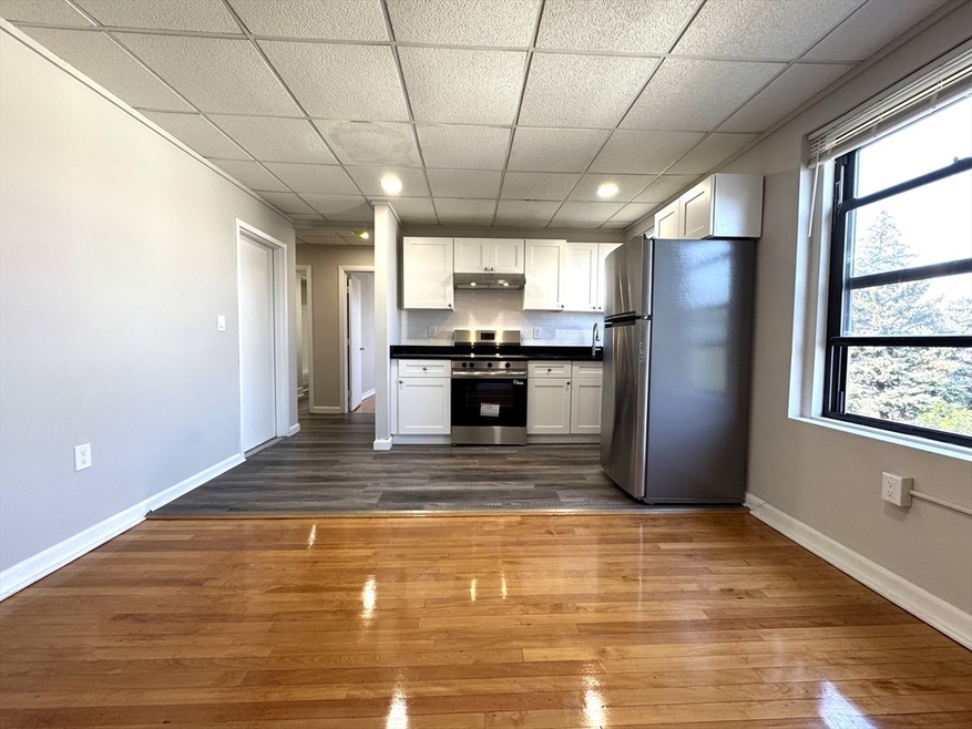 8 Langmaid Ave unit 24, Somerville, MA 02145 - photo 1