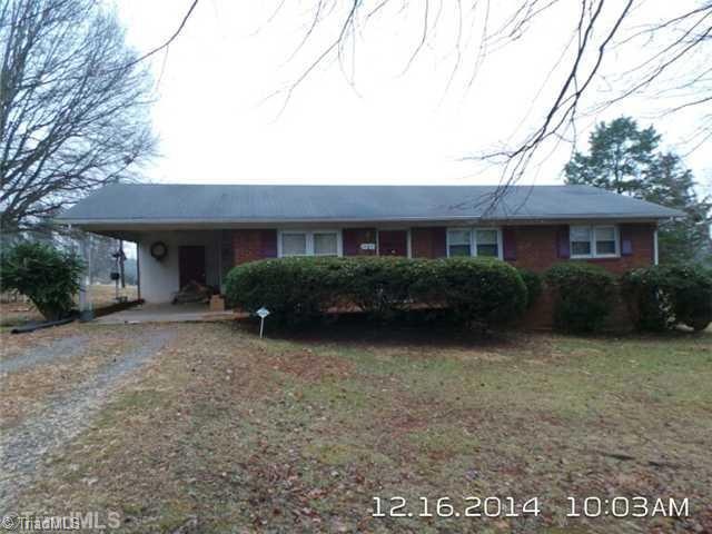 141 Harriet Ln, Statesville, NC 28625 - photo 1