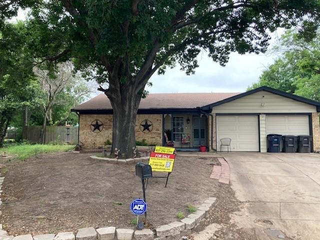 6608 Mccart Ave, Fort Worth, TX 76133 - photo 1