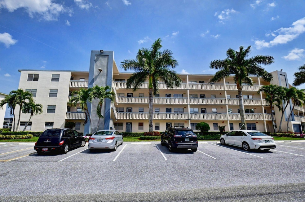 Century Village At Boca Raton, Boca Raton, FL 33434 - photo 1
