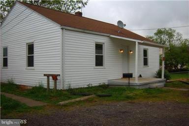 410 Briscoe St unit B, Culpeper, VA 22701 - photo 1