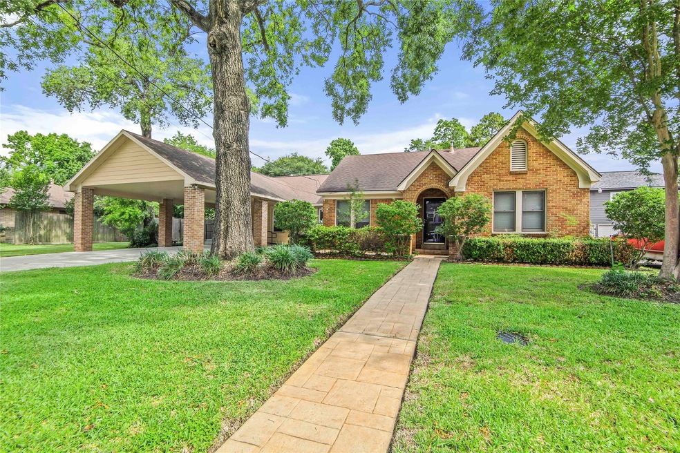 703 Eleanor St, Houston, TX 77009 - photo 1