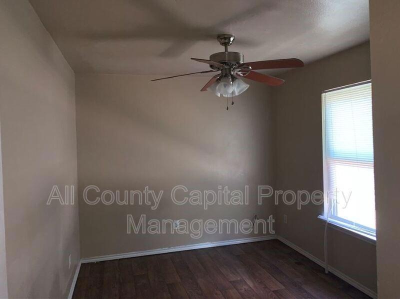 1017-1019 Advance St unit 1017, San Marcos, TX 78666 - photo 1