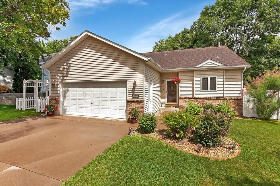 Welcome to 1004 7 1/2 Ave. N Sauk Rapids