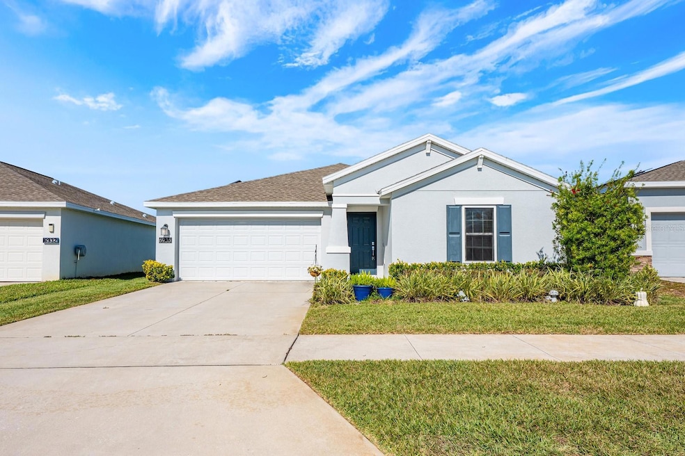 6936 Dilly Lake Ave, Groveland, FL 34736 - photo 1