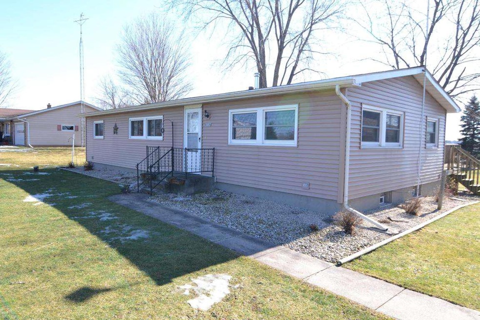 W3189 Fairview Dr, Helenville, WI 53137 - photo 1