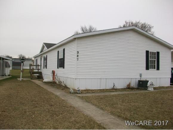 327 Pinewood Cir, Lima, OH 45804 - photo 1