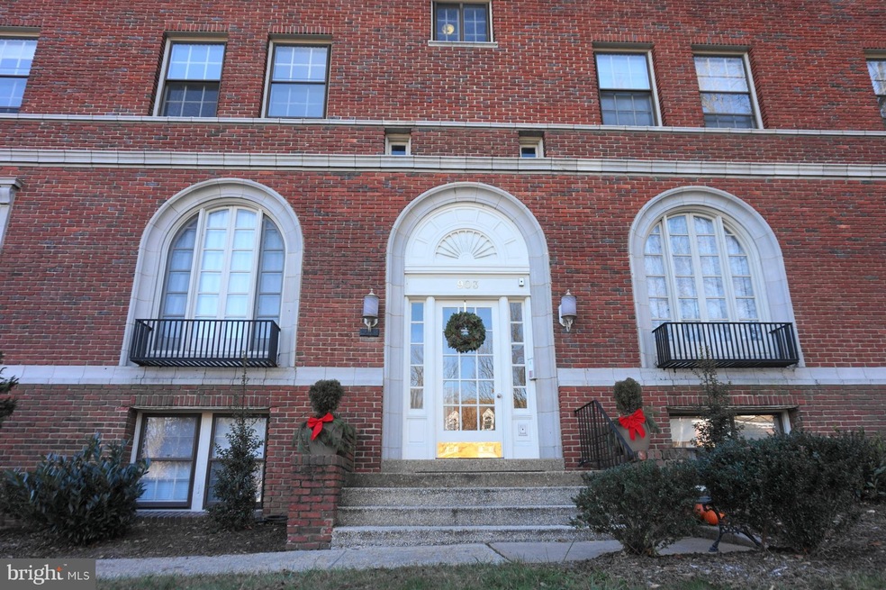 903 W University Pkwy unit 401, Baltimore, MD 21210 - photo 1