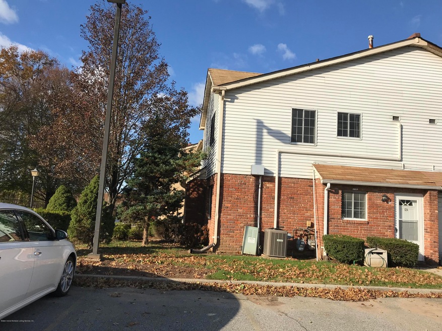 12 Franklin Ln, Staten Island, NY 10306 - photo 1