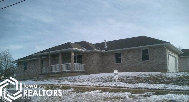 430 W Clay St, Osceola, IA 50213 - photo 1