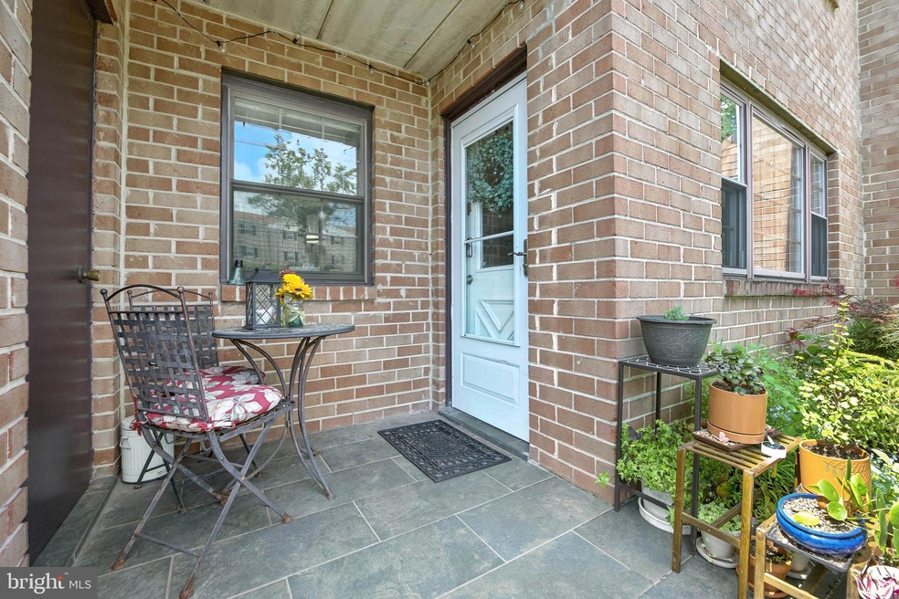 101 Riversedge Dr unit CONDO 101, Norristown, PA 19403 - photo 1