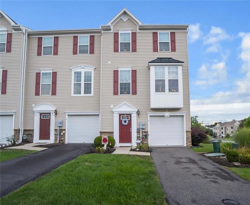 2 White Rose Ln, Easton, PA 18045 - photo 1