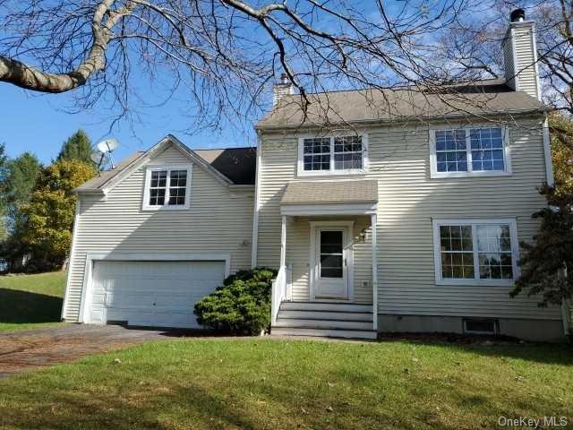 8 Red Tail Ct, Pawling, NY 12564 - photo 1
