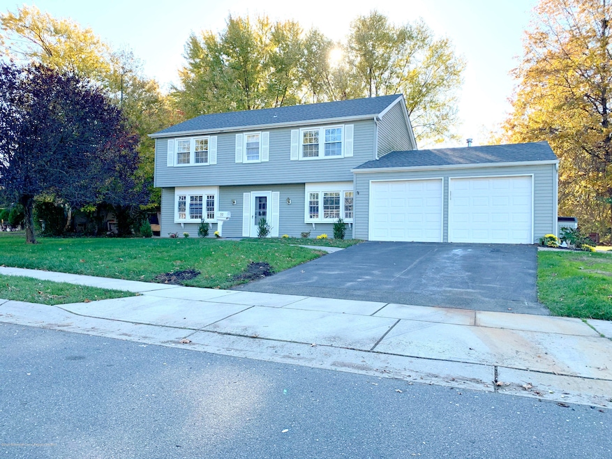 59 Avondale Ln, Matawan, NJ 07747 - photo 1