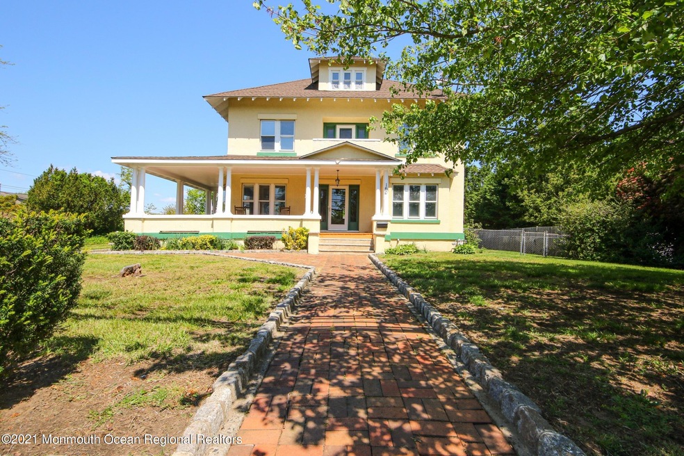 160 Main Street