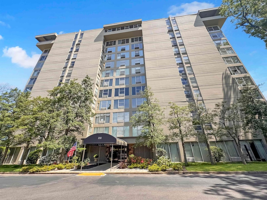 The Edinborough unit 606, Memphis, TN 38111 - photo 1