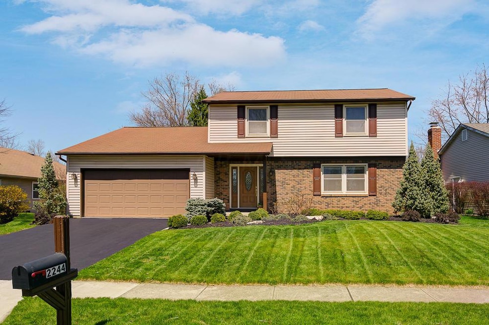 2244 Surreygate Dr, Columbus, OH 43235 - photo 1