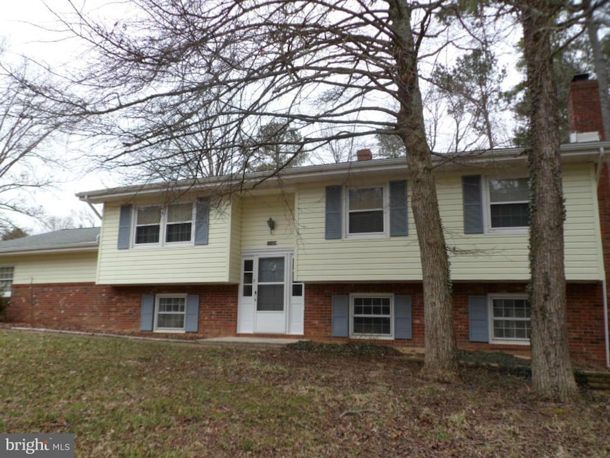 21529 Lynn Dr, Lexington Park, MD 20653 - photo 1