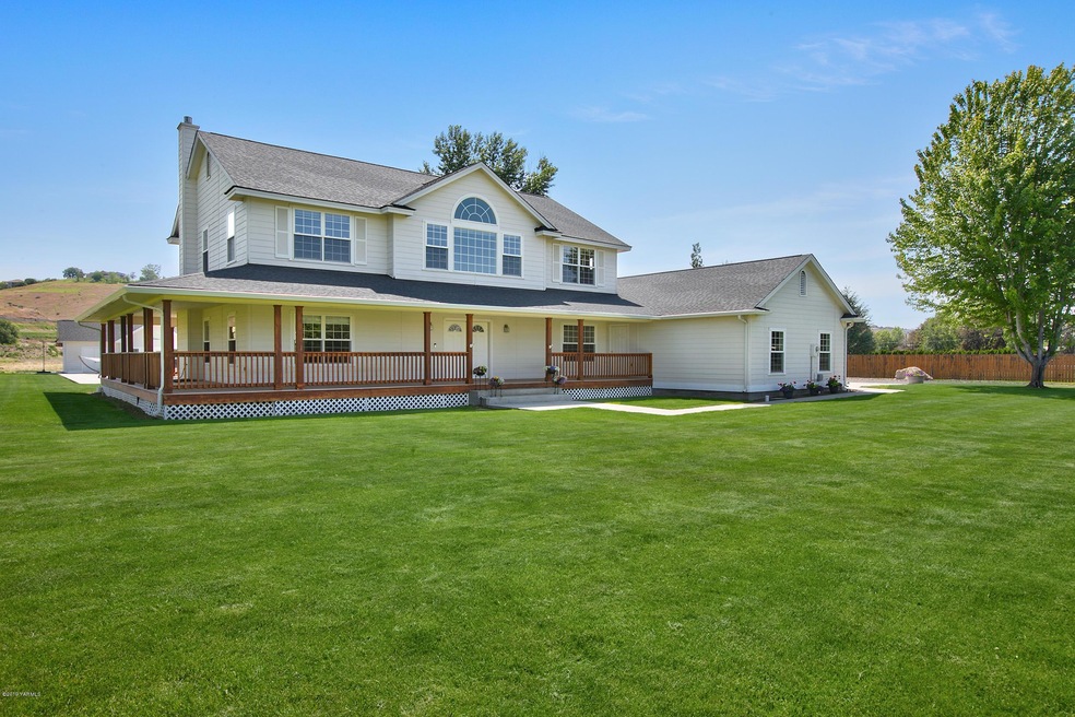 1673 Mapleway