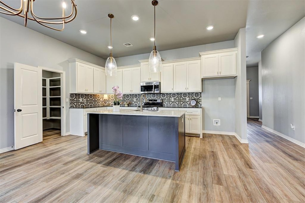 Sold $296,900 • Co-Listing Agent