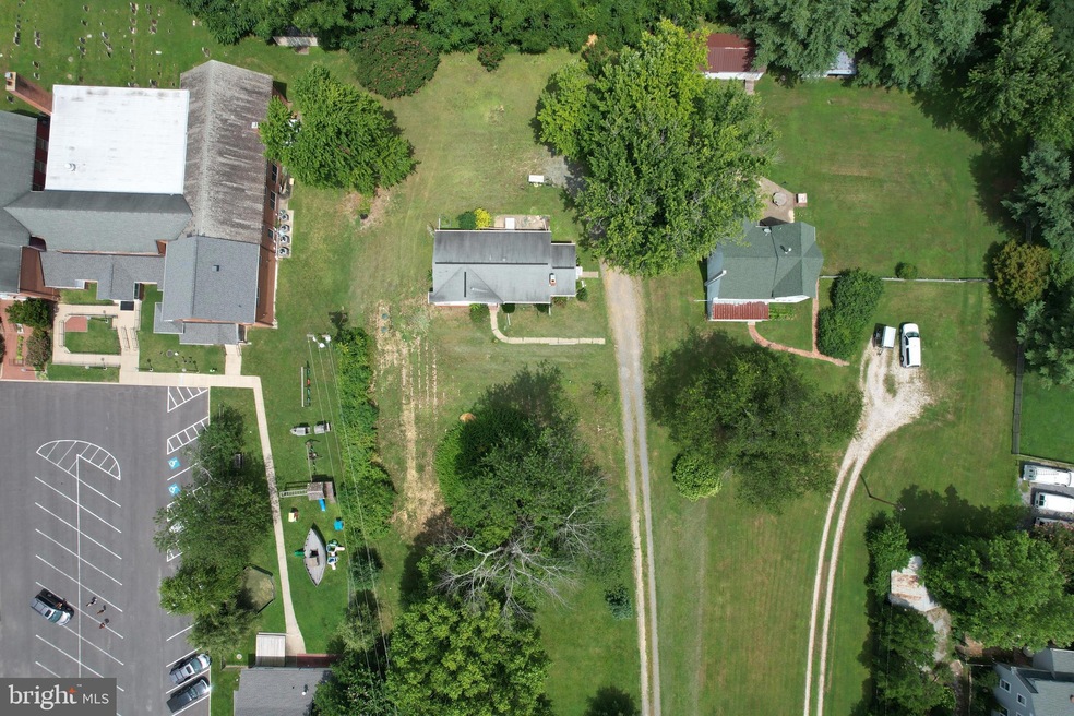 14 W Friendship Rd, Friendship, MD 20758 - photo 1