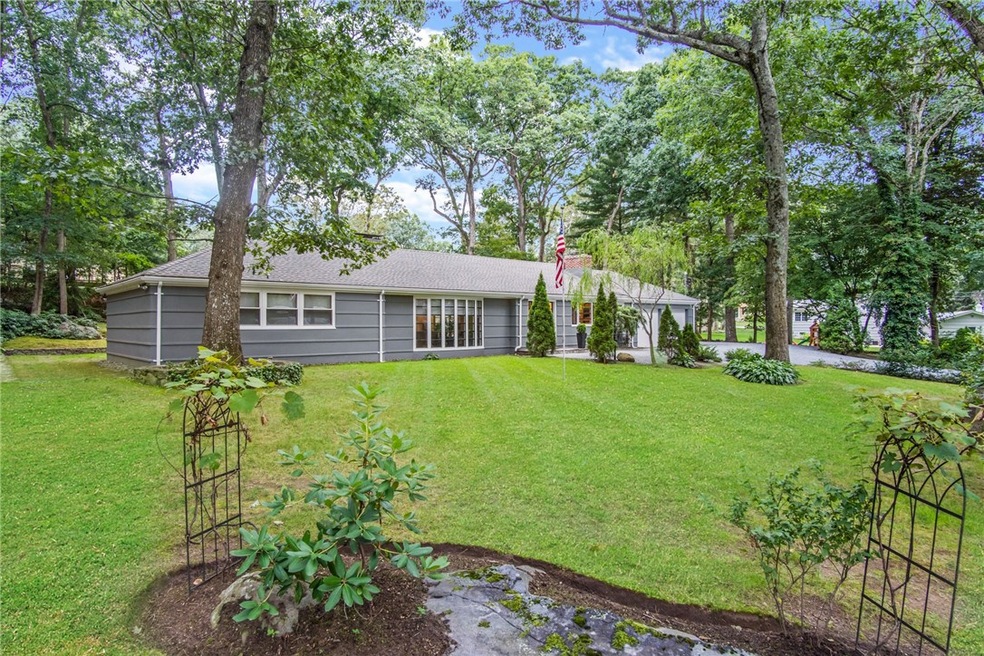 60 Country Ln, Warwick, RI 02886 - photo 1