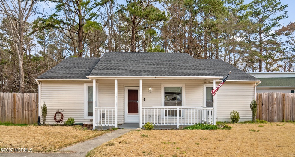 5 Lakewood Ct, Jacksonville, NC 28546 - photo 1