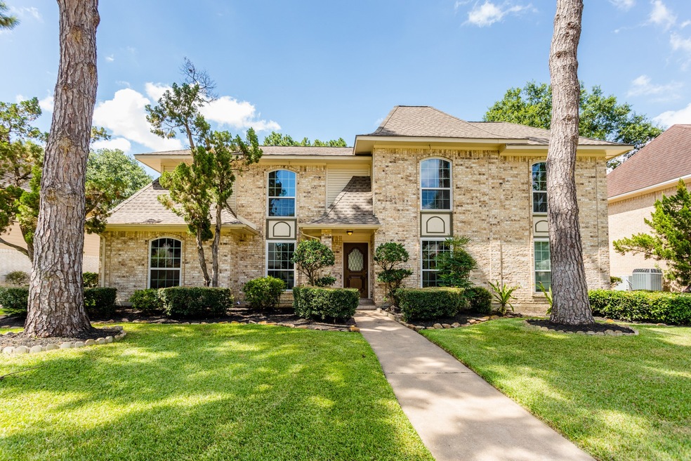 15806 Knoll Lake Dr, Houston, TX 77095 - photo 1