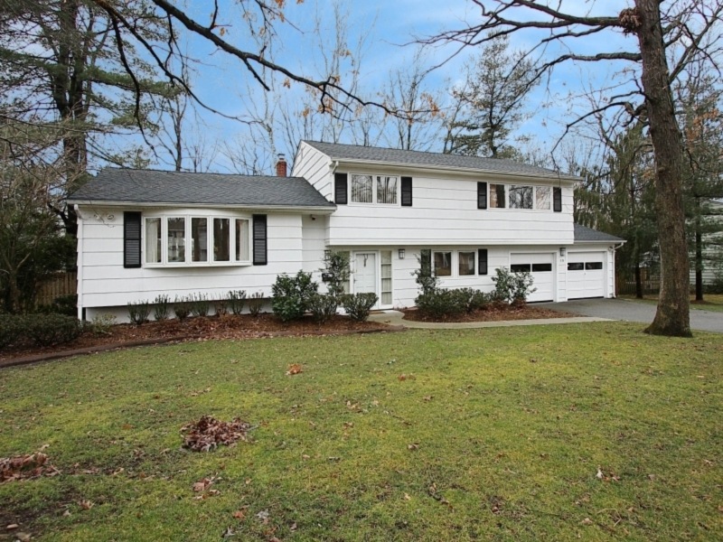 19 Billingsley Dr, Livingston, NJ 07039 - photo 1