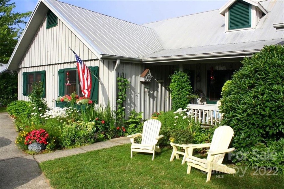 203 Eagles Nest Ct S, Mars Hill, NC 28754 - photo 1