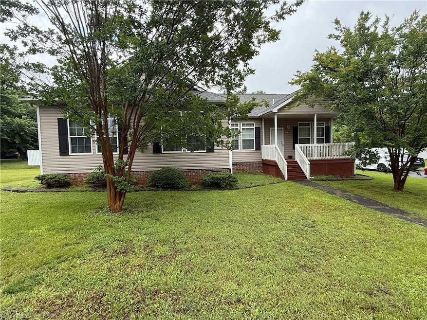 1710 Whites Mill Rd, High Point, NC 27265 - photo 1