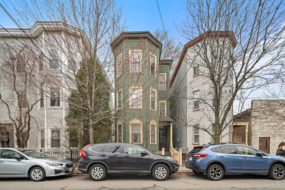 Sold $805,000 • Co-Listing Agent