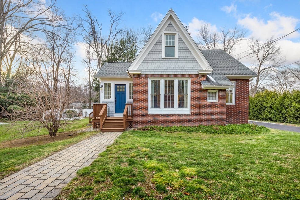 9 Atwood Rd, South Hadley, MA 01075 - photo 1