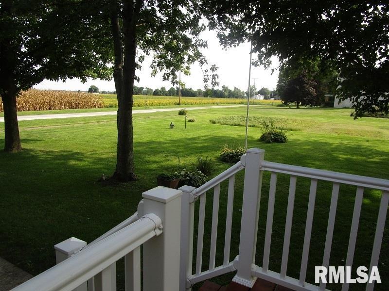 2279 Railroad St, Jacksonville, IL 62650 - photo 1