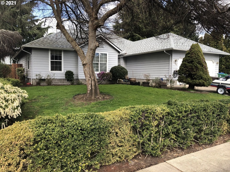 1135 Molly Ln, Eugene, OR 97404 - photo 1