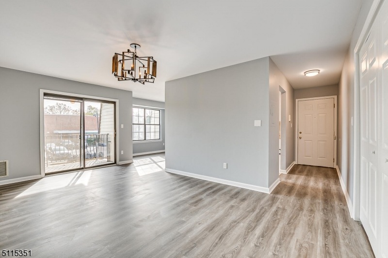 660 N Broad St unit A9, Elizabeth, NJ 07208 - photo 1