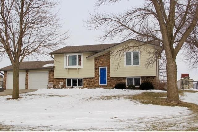 4120 N 4th Ave E, Newton, IA 50208 - photo 1