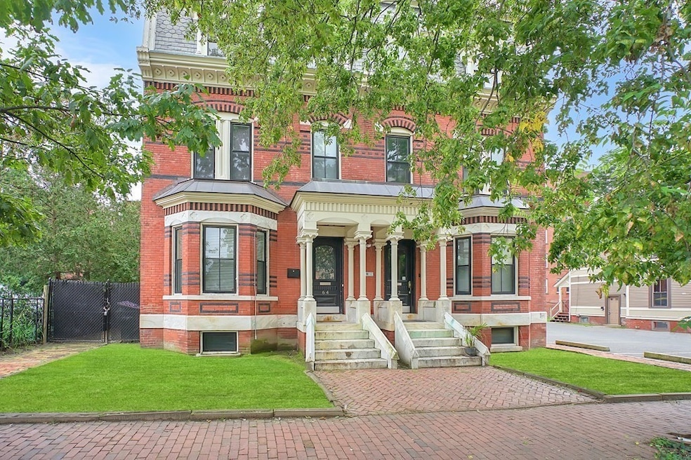 64 Temple St, Springfield, MA 01105 - photo 1