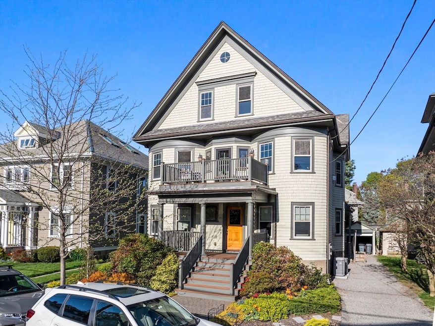 Sold $1,650,000 • Co-Listing Agent