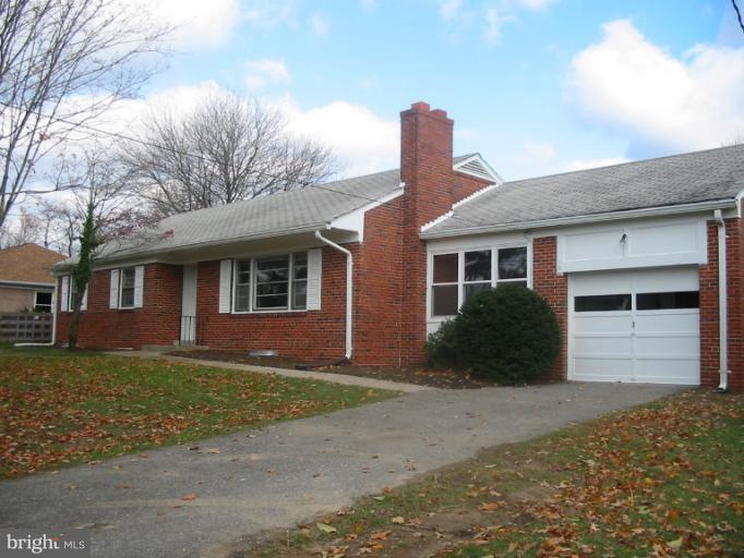 3310 Greencastle Rd, Burtonsville, MD 20866 - photo 1