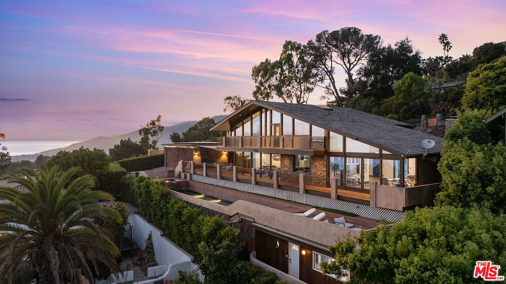 620 Resolauo Dr, Pacific Palisades, CA 90272 - photo 1