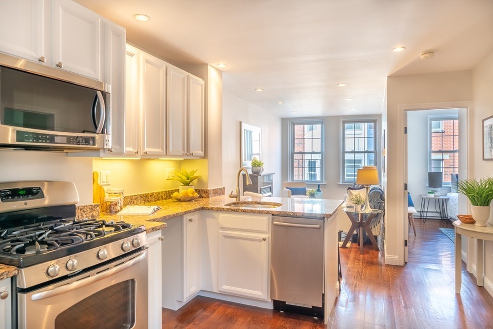 27 Clark St unit 7, Boston, MA 02109 - photo 1