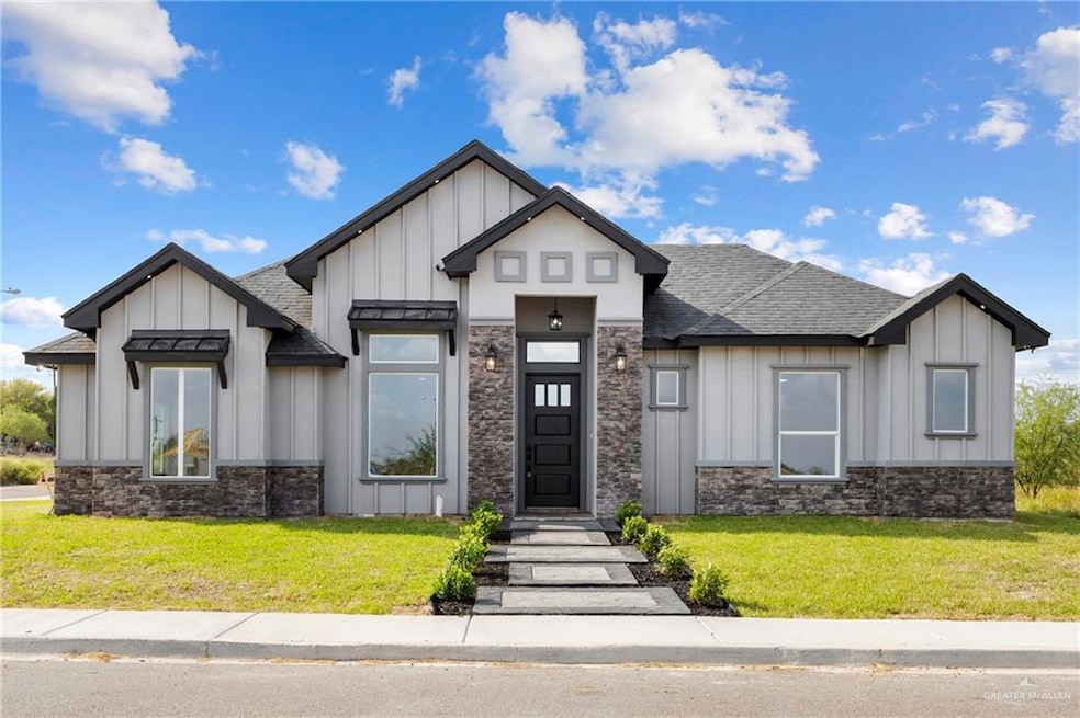 12 James St, Rio Grande City, TX 78582 - photo 1