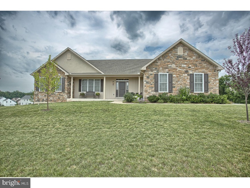 217 Pleasant View Dr, Douglassville, PA 19518 - photo 1