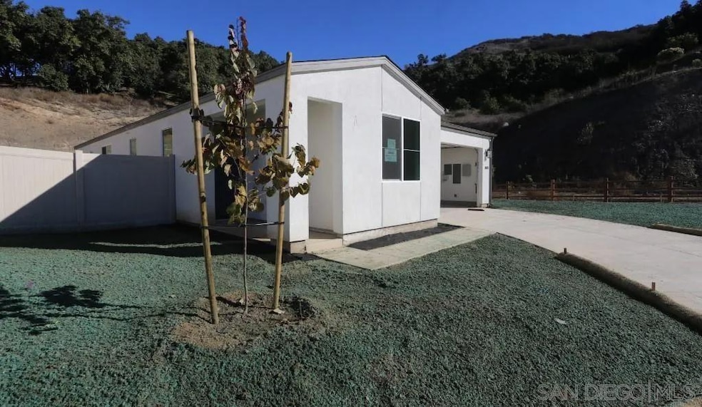 35252 Bergamot Cove, Fallbrook, CA 92028 - photo 1