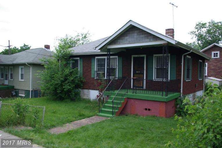 212 44th St NE, Washington, DC 20019 - photo 1