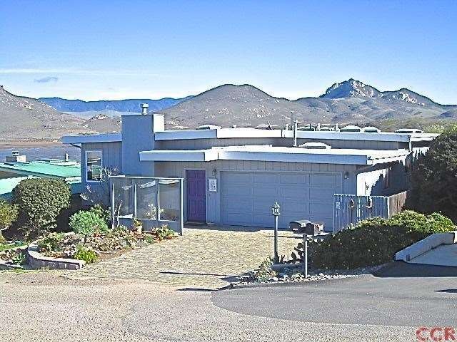 Outstanding location, close to the bay, on a quiet