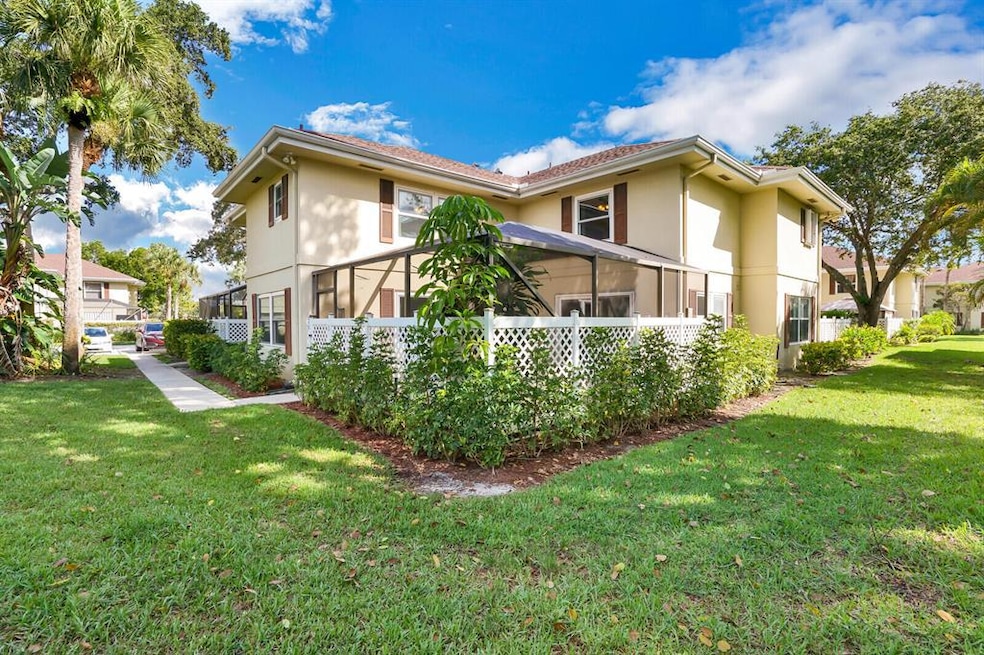 31 Clinton Ct unit C, Royal Palm Beach, FL 33411 - photo 1